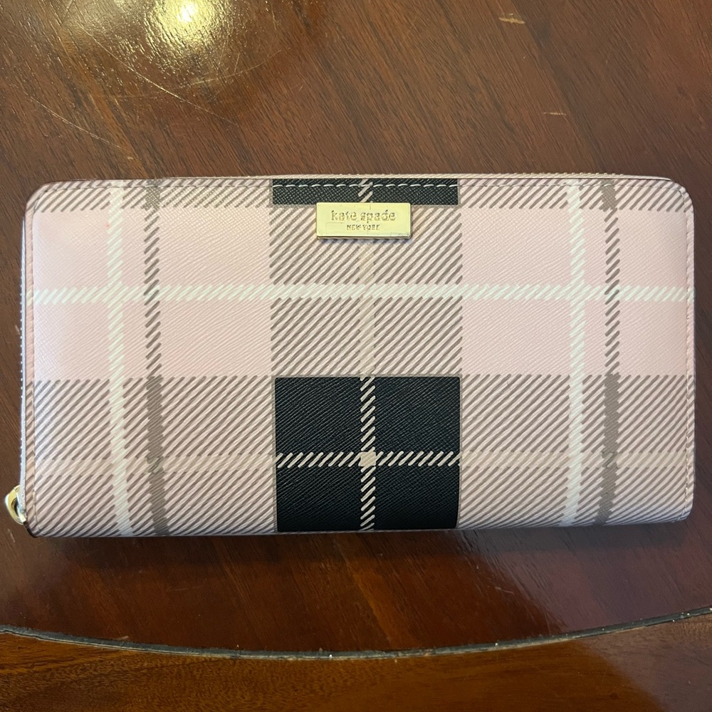 Kate Spade Light Pink and Black Checkered Wallet